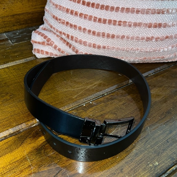 Express Other - Express Faux Leather Reversible Black & Deep Mahogany Brown Belt- 30 Waist